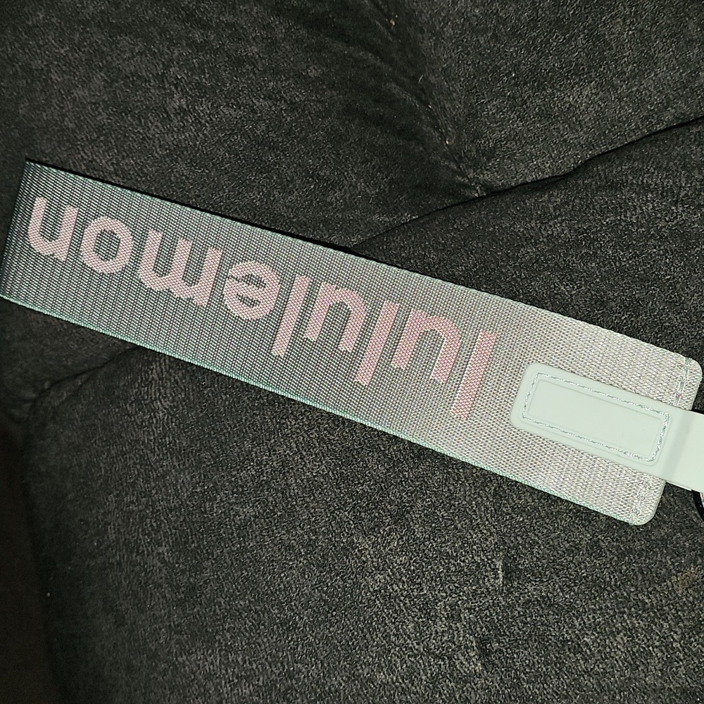 Lululemon Never Lost Keychain!! Nwts, MIBR/RAPI! RARE